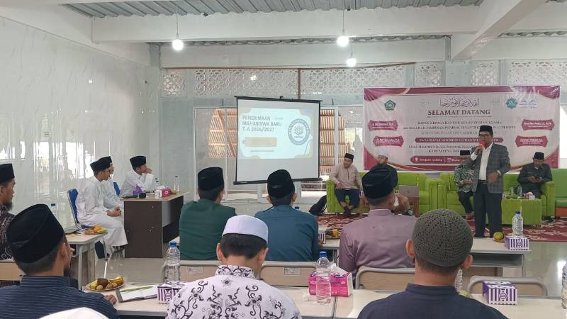 *Kuliah Tanpa Kendala Biaya Rektor IDAQU Payakumbuh Hadirkan Dua Beasiswa untuk Santri Se-Lima Puluh Kota*